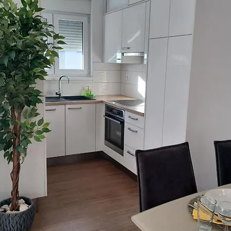 Apartament Adria Relax With Private Heated Pool Trogir