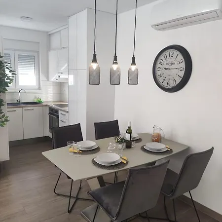 Apartament Adria Relax With Private Heated Pool Trogir
