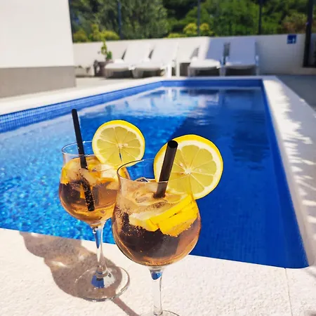 Apartamento Adria Relax With Private Heated Pool *