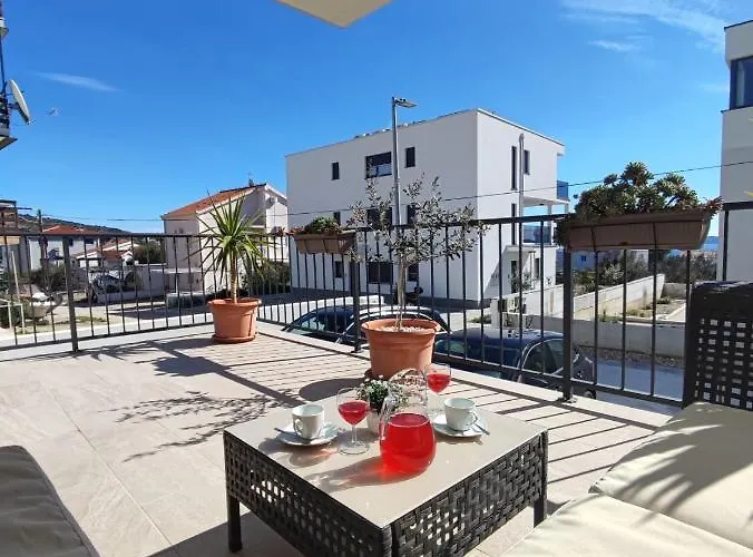 Apartamento Adria Relax With Private Heated Pool *