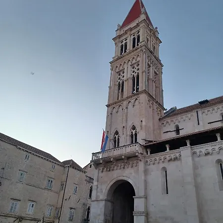 Adria Relax With Private Heated Pool 公寓 特罗吉尔